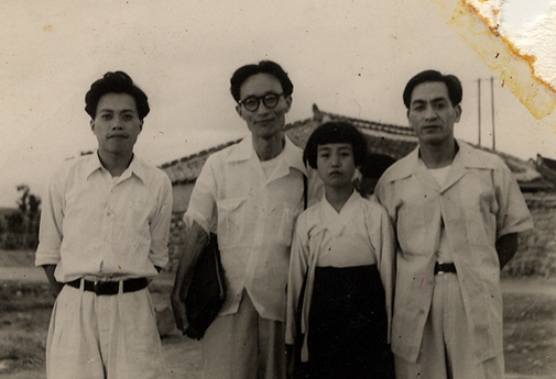 1953년 소년세계사 시절 김요섭, 구왕삼씨와 대구에서